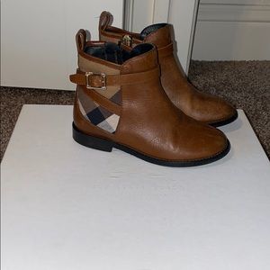 Burberry Kids boots